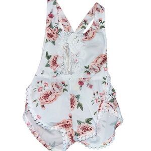 Baby girls outfit size 3-6 months